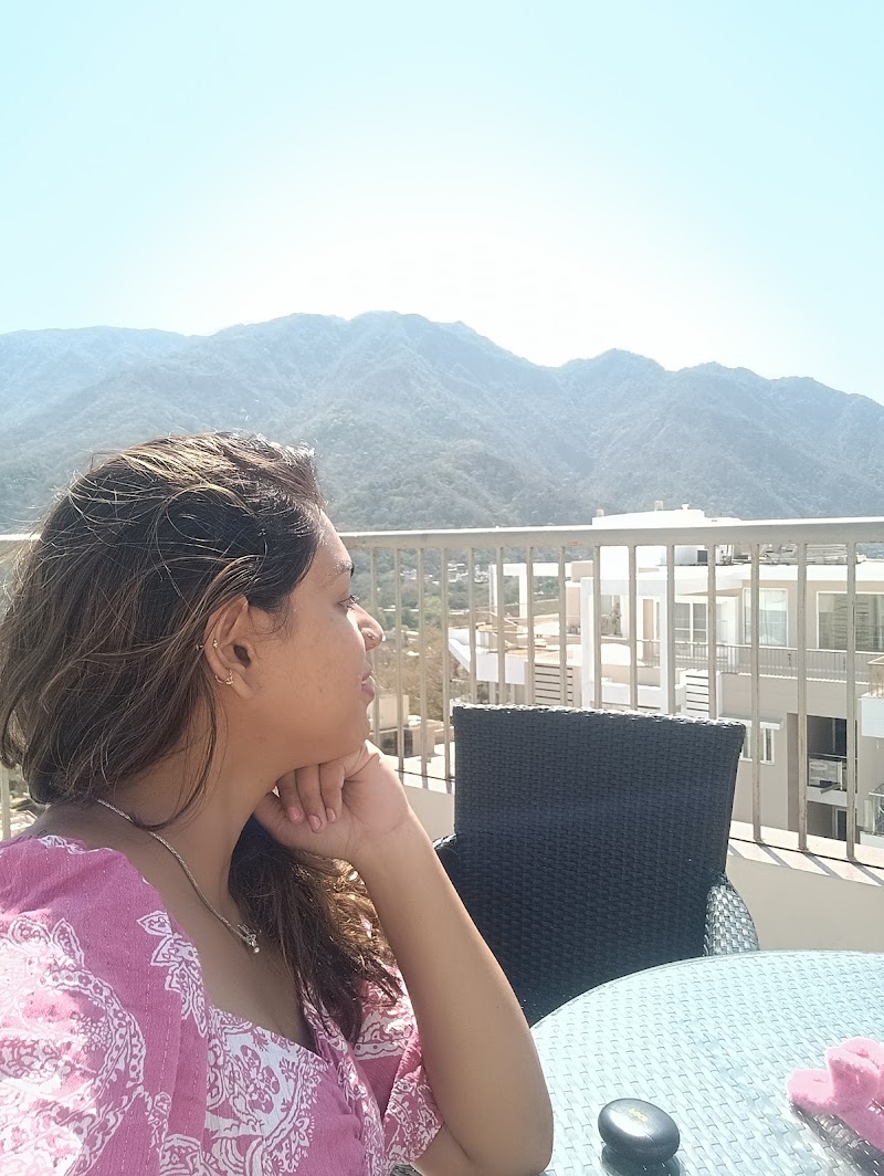 Luxury Penthouse- Ganga View by iTvara Leisure - Luxury Penthouse- Ganga View by iTvara Leisure 48F4+9X7 Retreat, Ganga Vatika, Rishikesh, Uttarakhand 249201, India