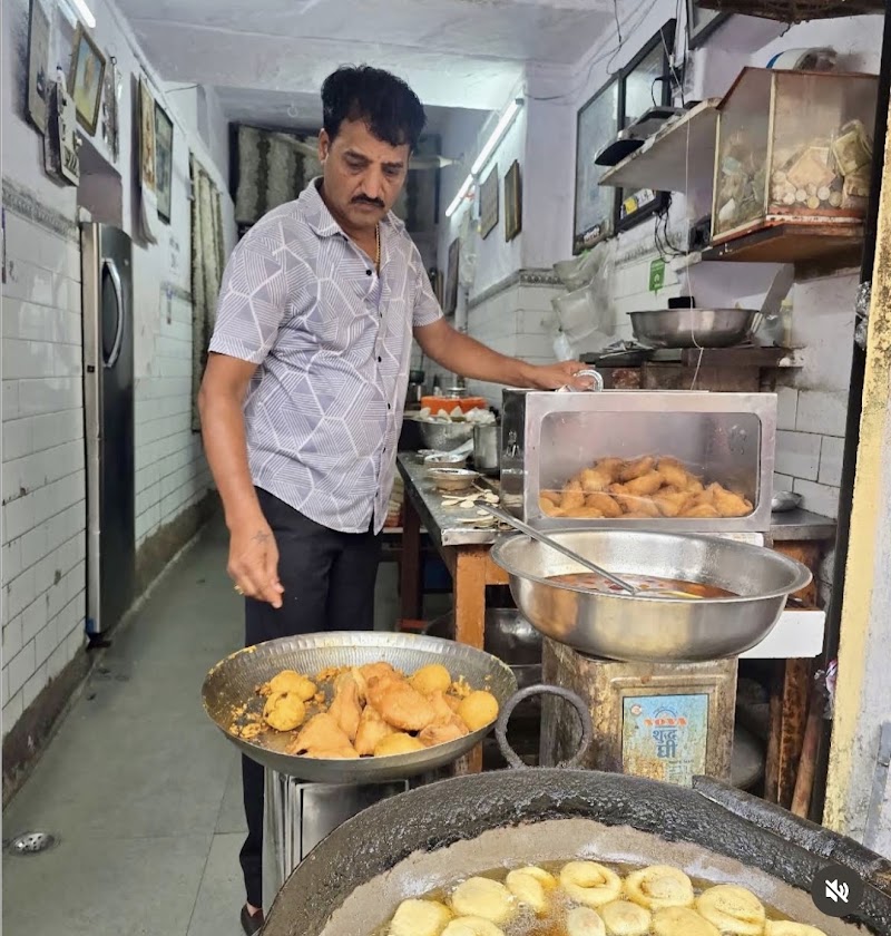 Paliwal Restaurant - Paliwal Restaurant 26, Jagdish Temple Rd, Old City, Rao Ji Ka Hata, Udaipur, Rajasthan 313001, India