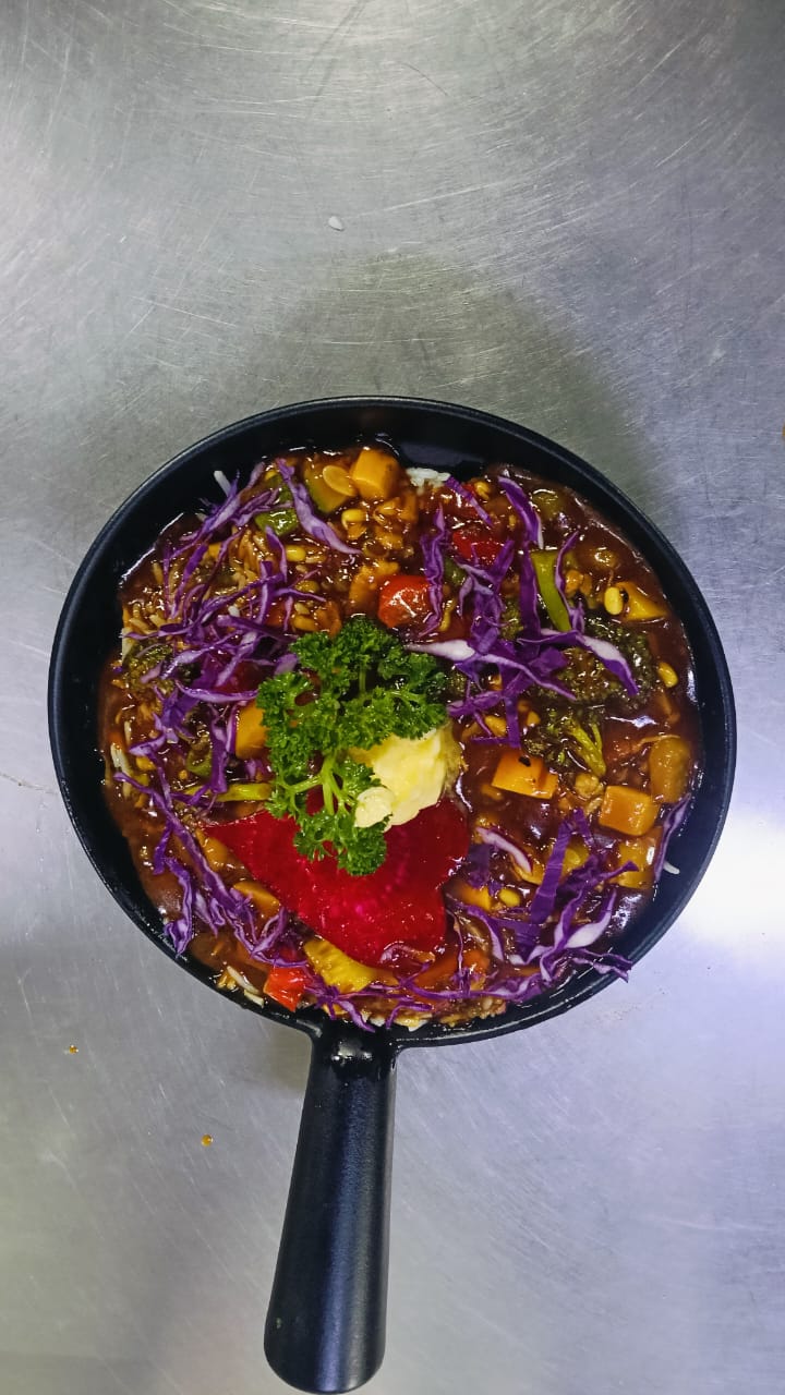 Classic Pure Veg Restaurant - Classic Pure Veg Restaurant Classic Pure Veg Restaurant, Govind Bhavan, Swami Vivekanand Rd, Malad, Chincholi Phatak, Malad West, Mumbai, Maharashtra 400064, India
