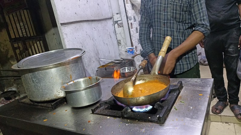 Shiv Dhaba 🏠 - Shiv Dhaba 🏠, Main market, Nehru Nagar, Lajpat Nagar, Delhi, New Delhi, Delhi 110065, India