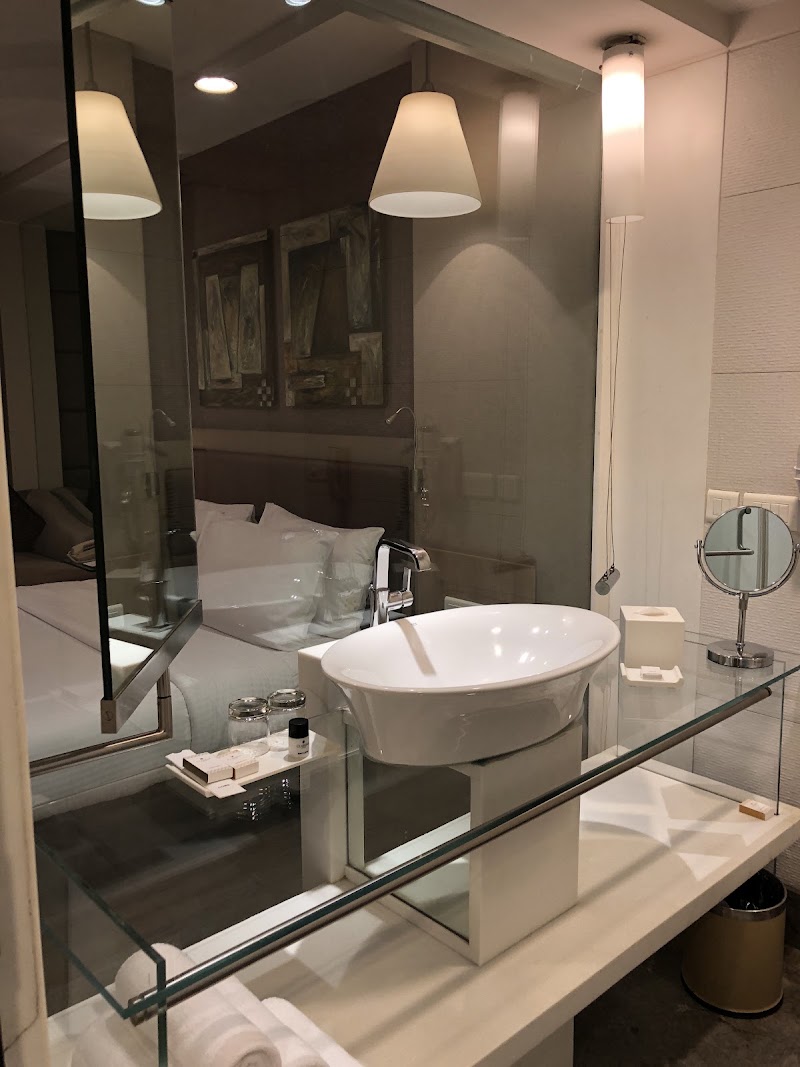 CLARENS HOTEL - CLARENS HOTEL PLOT 363-364, SECTOR 29, Sector 29, Gurugram, Haryana 122009, India