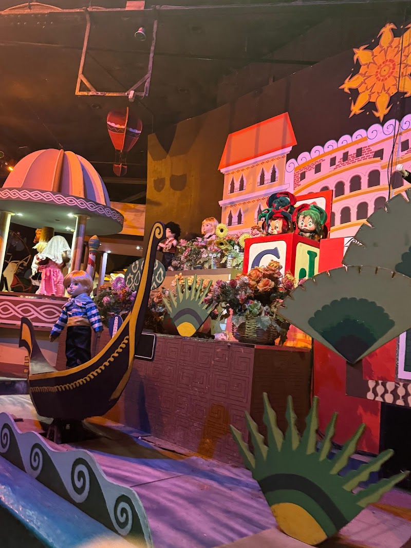 Istana Boneka - Istana Boneka VRGJ+V4V, RT.9/RW.10, Ancol, Pademangan, North Jakarta City, Jakarta 14430, Indonesia