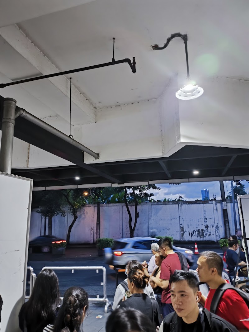 BGC Bus - EDSA Terminal - BGC Bus - EDSA Terminal, G2XH+QJ7, Epifanio de los Santos Ave, Makati City, Metro Manila, Philippines