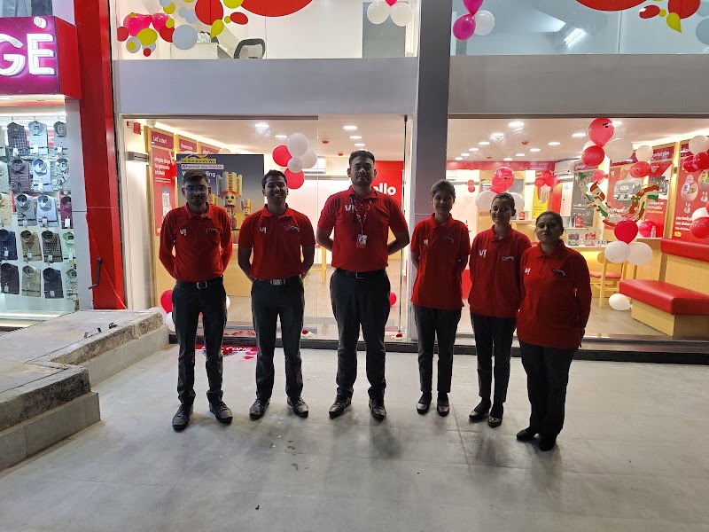 Vi - Vodafone Idea Store - Vi - Vodafone Idea Store, Shop No 3 & 4, Nandani tower, Plot No 516, Medical Chowk, Utantkhana Rd, Chandan Nagar, Nagpur, Maharashtra 440024, India