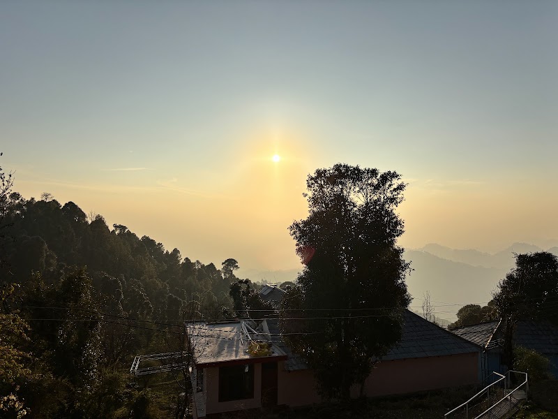 Holistic House Naddi - Holistic House Naddi Village Naddi, Naddi, McLeod Ganj, Dharamshala, Himachal Pradesh 176216, India