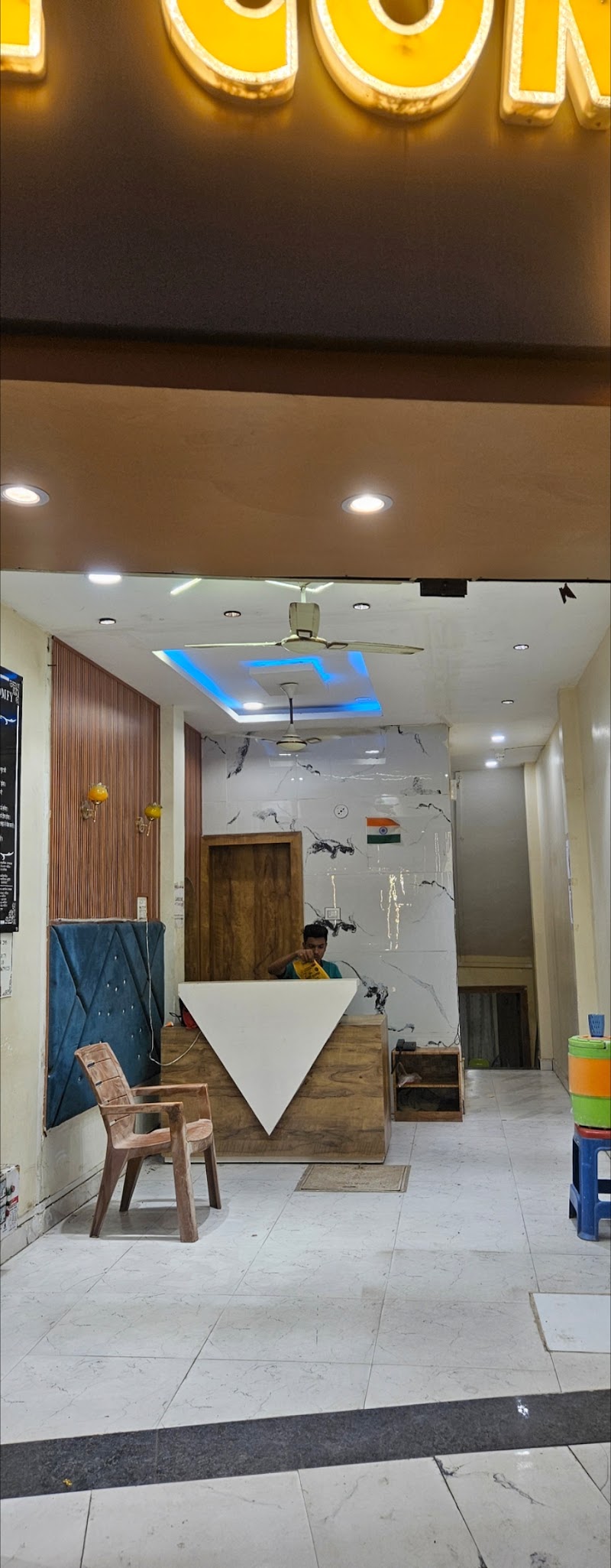 Hotel comfy inn - Hotel comfy inn 49/4 New hari fatak road, Mahakal Marg, Kot Mohalla, Suraj Nagar, Ujjain, Madhya Pradesh 456006, India