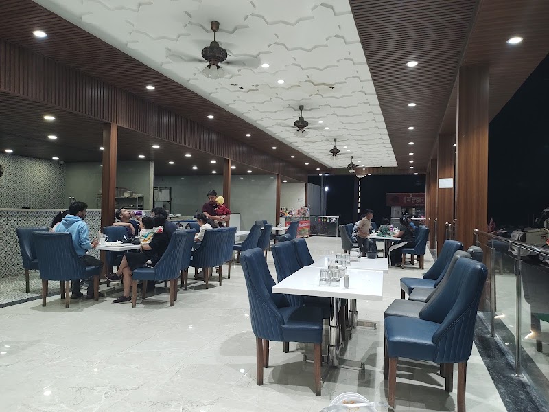 Ram Krishna Veg Restaurant & Banquet - Ram Krishna Veg Restaurant & Banquet Mumbai - Satara Hwy, opp. Univarsal company, Shivare, Maharashtra 412205, India