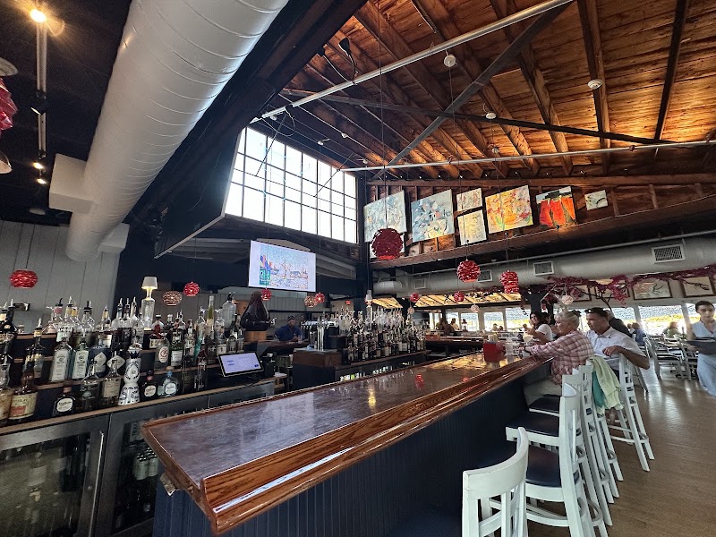 51 Rocky Neck Restaurant - 51 Rocky Neck Restaurant Rocky Neck Art Colony, 51 Rocky Neck Ave, Gloucester, MA 01930, USA