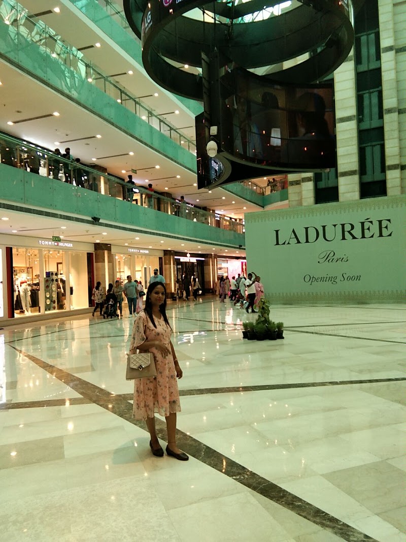 Mango - Mango G33W+QWX, Ambience Island, DLF Phase 3, Sector 24, Gurugram, Haryana 122010, India