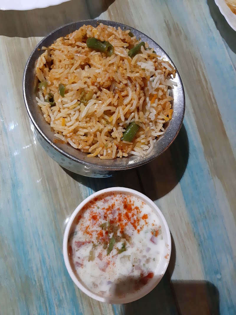 Munchy Den the Vegy Delight - Munchy Den the Vegy Delight, Den ice & bake, Amrit Sandesh Complex, Great Eastern Rd, Moudhapara, Raipur, Chhattisgarh 492001, India