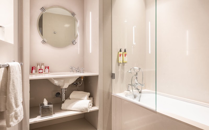 Hôtel de Montesquieu - Hôtel de Montesquieu 8 Rue Frédéric Bastiat, 75008 Paris, France