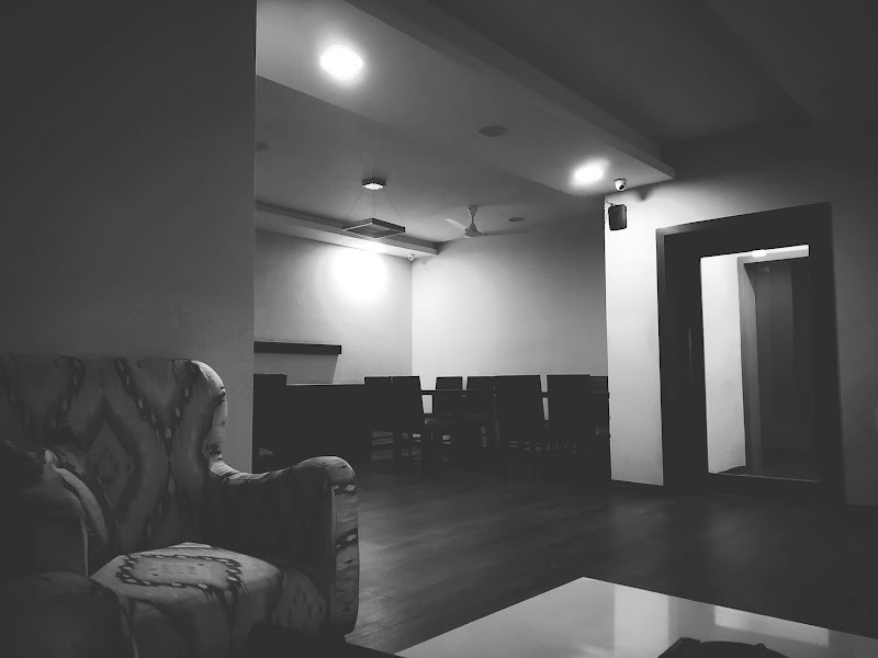 Classic Luxury Service Apartments - Classic Luxury Service Apartments, 20, 7, Kirlampudi Main Rd, Kirlampudi Layout, Chinna Waltair, Pedda Waltair, Visakhapatnam, Andhra Pradesh 530017, India