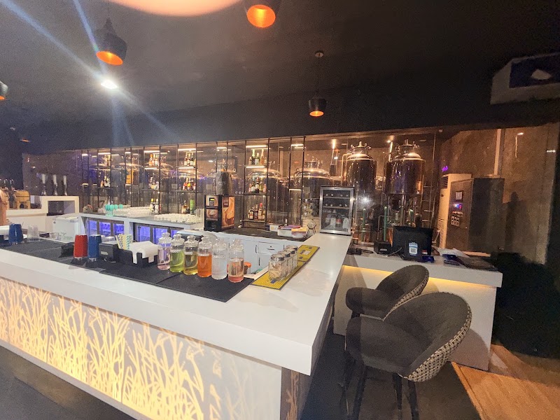 Infinity Bistro - Infinity Bistro 14, South Road, Civil Lines, Prayagraj, Uttar Pradesh 211001, India