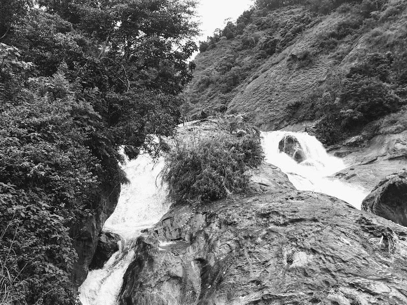 Attukad Waterfalls - Attukad Waterfalls 3335+9GH, Attukad Waterfall Rd, Pallivasal, Kerala 685612, India
