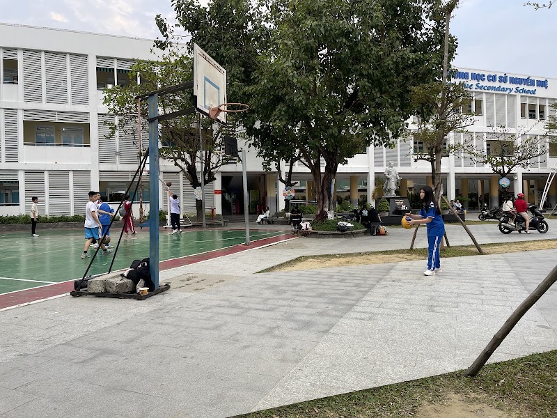 Nguyen Hue Secondary School - Nguyen Hue Secondary School 134 Quang Trung, Hải Châu, Đà Nẵng 550000, Vietnam