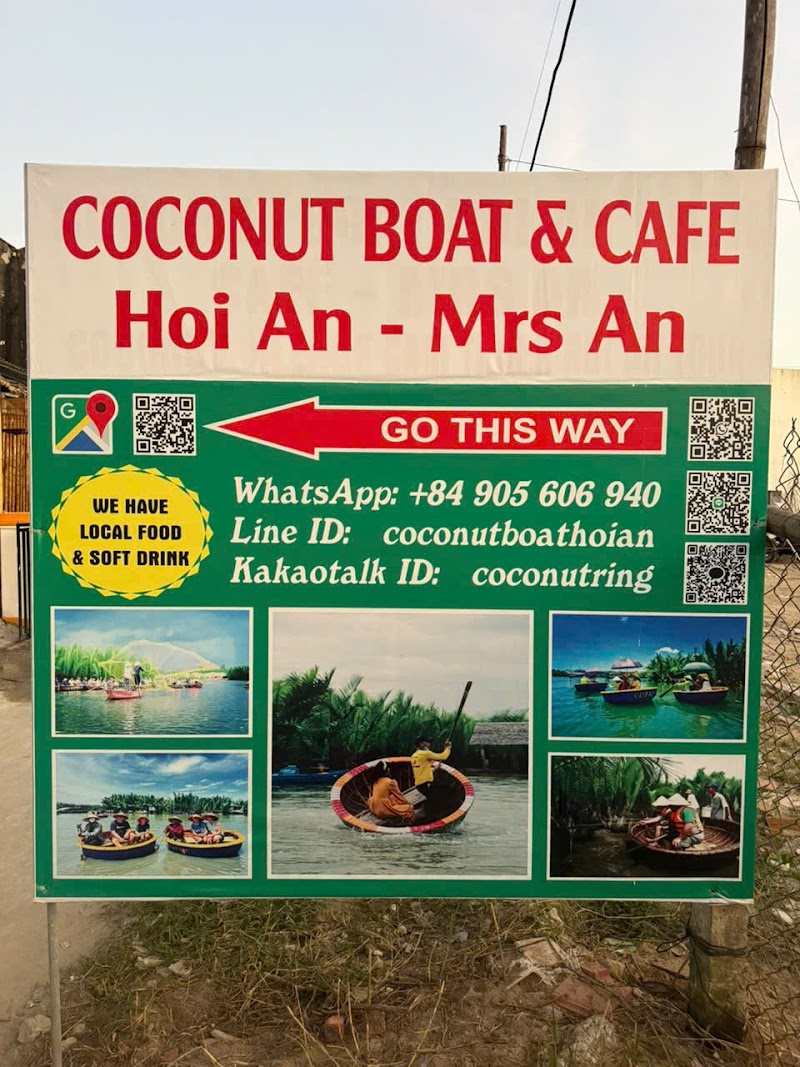 Coconut Boat & Cafe Hoi An - Mrs An