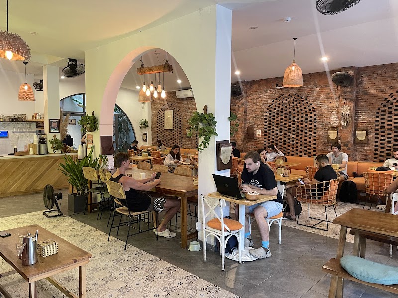 Roots Plant-Based Cafe - Roots Plant-Based Cafe 26-27 Trần Bạch Đằng, Ngũ Hành Sơn, Đà Nẵng 550000, Vietnam