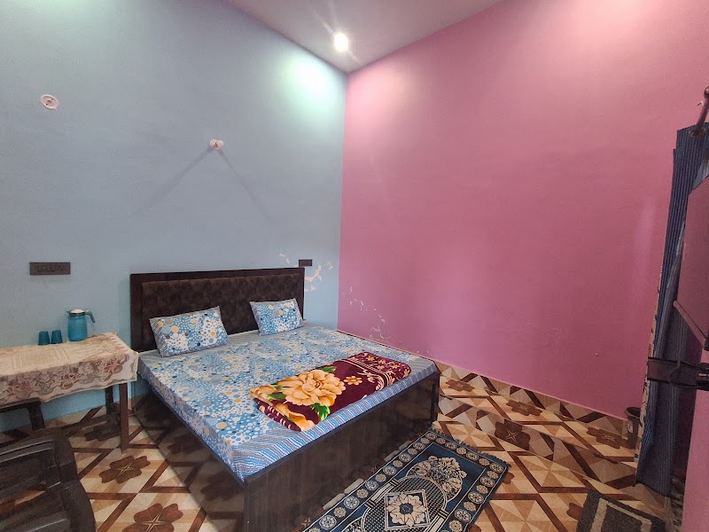 Maa bhagwati homestay and restaurant - Maa bhagwati homestay and restaurant RVF8+5VW, Dhapoli, Kathmaliya, Uttarakhand 263631, India