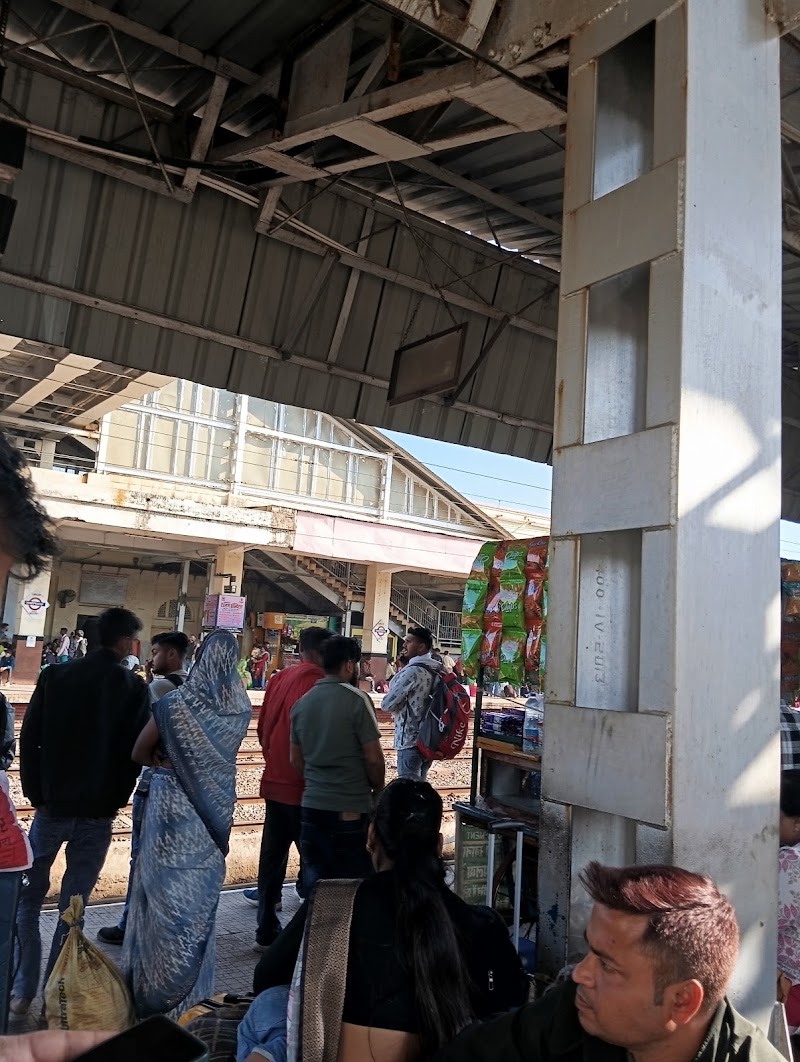 Gwalior Junction Platform Footover Bridge - Gwalior Junction Platform Footover Bridge, 658M+V57, Railway Colony, LNUP E, LNUPE Campus, Thatipur, Gwalior, Madhya Pradesh 474002, India