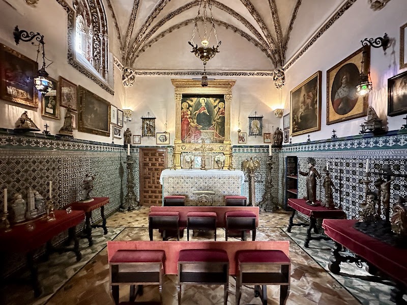 Palacio de las Dueñas - Palacio de las Dueñas C. Dueñas, 5, Casco Antiguo, 41003 Sevilla, Spain