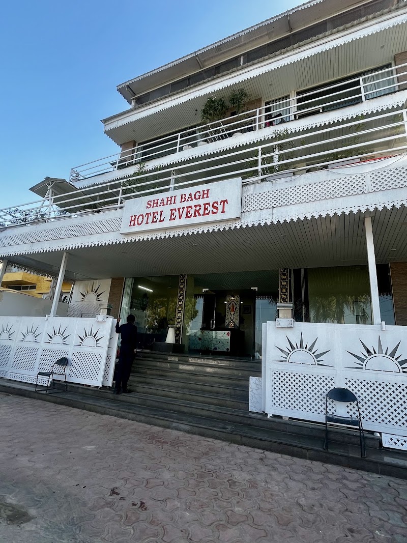 Shahi Bagh Restaurant - Lakeview Rooftop Restaurant in Udaipur with Live Music & Folk Dance