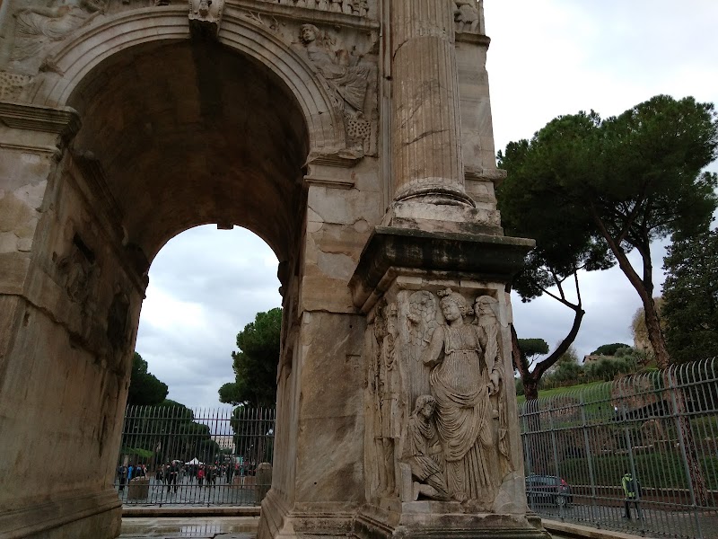 Arch of Constantine - Arch of Constantine P.za del Colosseo, 00184 Roma RM, Italy