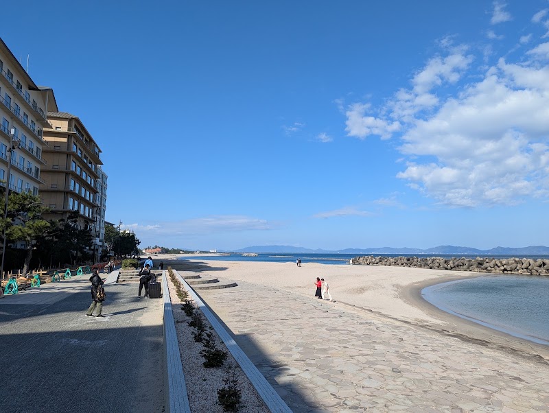 Kaike Onsen Beach - Kaike Onsen Beach, 3 Chome-4 Kaikeonsen, Yonago, Tottori 683-0001, Japan