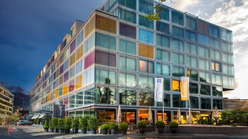 Radisson Blu Hotel, Lucerne - Radisson Blu Hotel, Lucerne Lakefront Centre, Inseliquai 12, 6005 Luzern, Switzerland