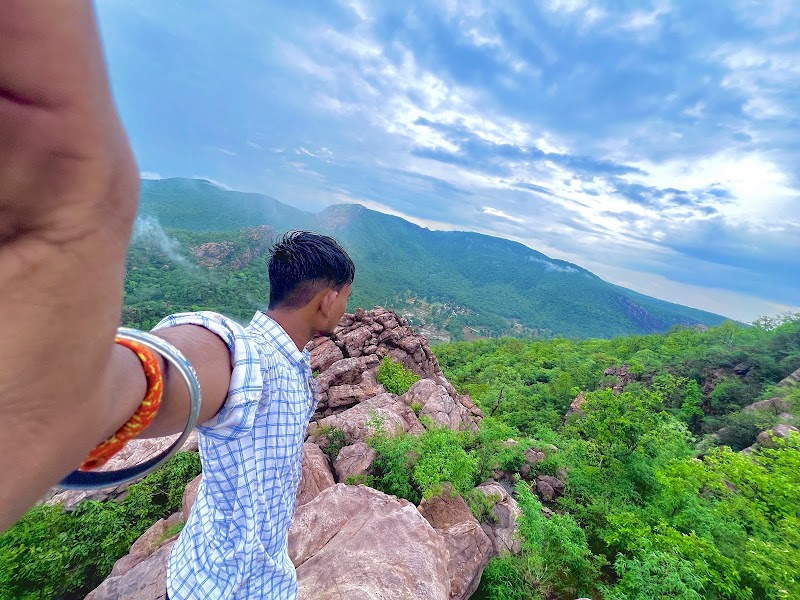 Top Of The Damau Dhara - Top Of The Damau Dhara, 4VR8+874, Salihabhatha, Chhattisgarh 495689, India