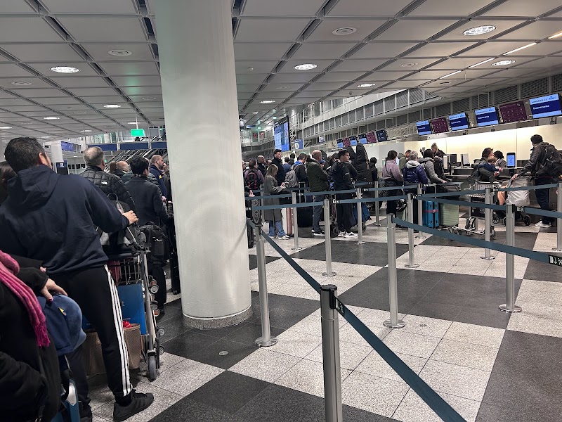 KLM - KLM, Terminal 1, 85356 Oberding, Germany