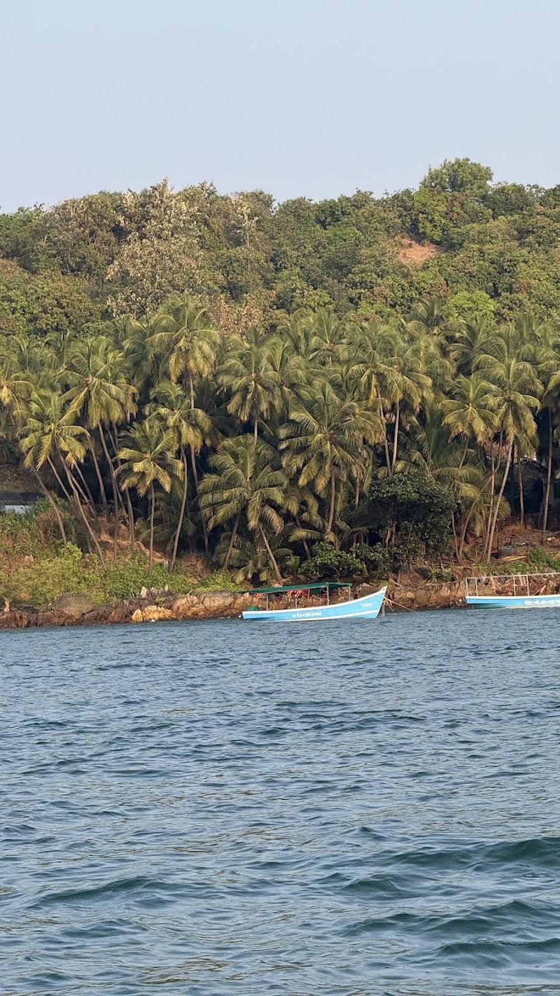 SEA KING BOATING DEVBAG TARKARLI - SEA KING BOATING DEVBAG TARKARLI, Devbag road devbag, mahapurush mandir, Malvan, Devbag, Maharashtra 416606, India