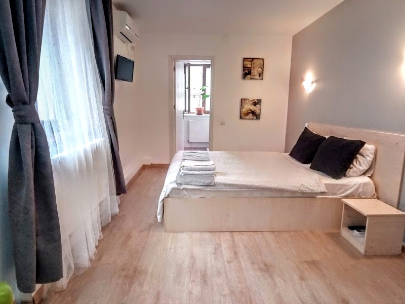 Central Guesthouse Bucharest - Central Guesthouse Bucharest Strada Bălcești 7, 030211 București, Romania