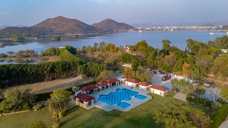 Maanya by the lake By Samav hotels - Maanya by the lake By Samav hotels HMW7+5R3, Rani Rd, near Sanjay Gandhi Park, Fateh Sagar Lake, Udaipur, Rajasthan 313004, India