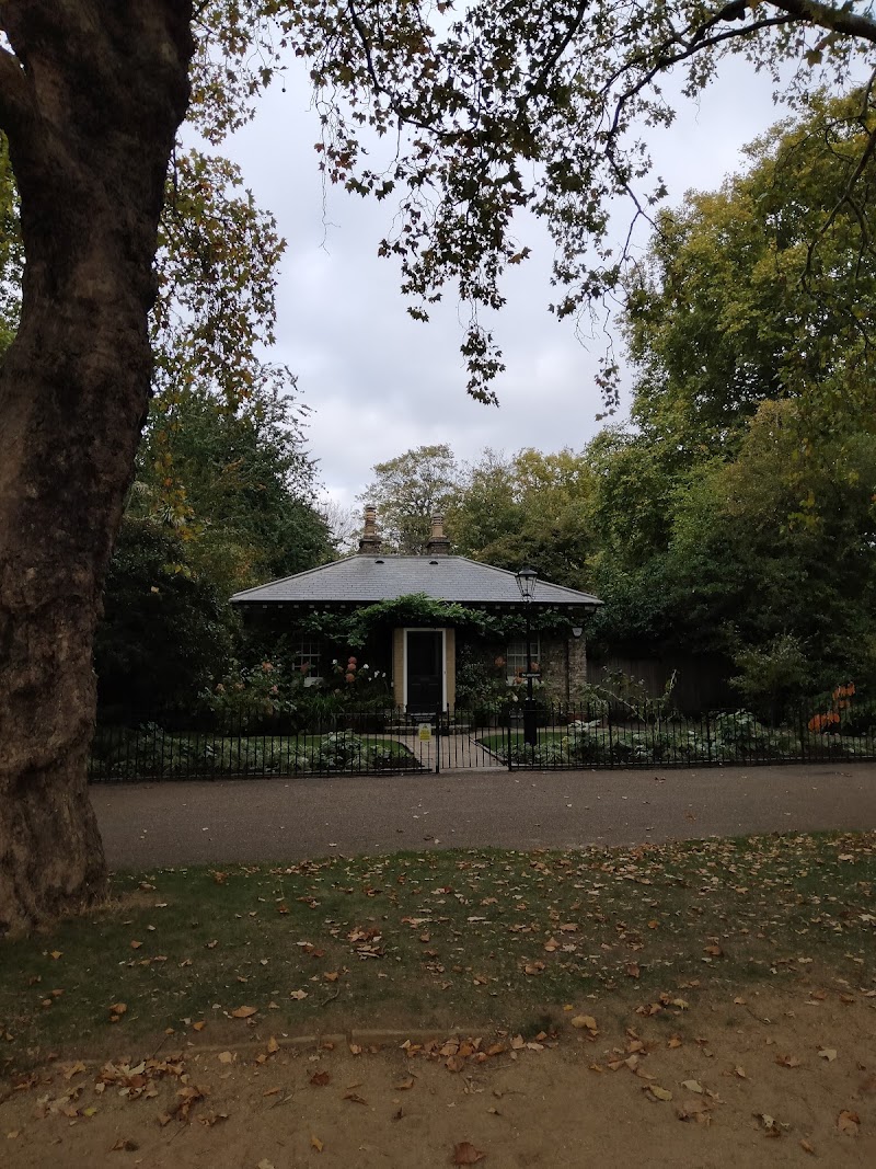 Serpentine Lodge - Serpentine Lodge Hyde Park, Serpentine Rd, London W2 2UH, UK