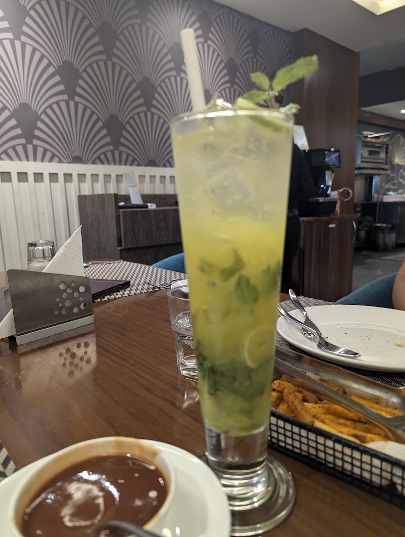 Hype Restaurant - Hype Restaurant Ground floor, Supertech Building, C Block, Phase 2, Industrial Area, Sector 62, Noida, Uttar Pradesh 201309, India