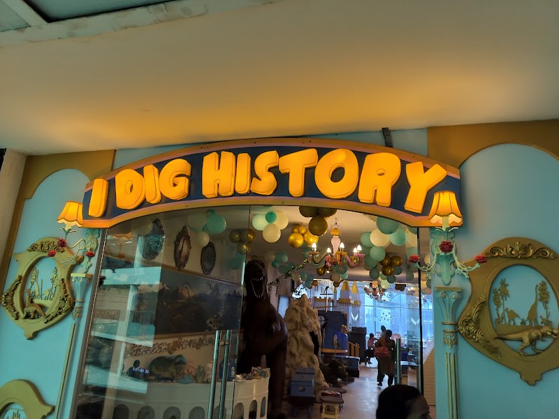 I Dig History - I Dig History 6th floor, Ambience Mall, NH8, Ambience Island, DLF Phase 3, Sector 24, Gurugram, Haryana 122002, India