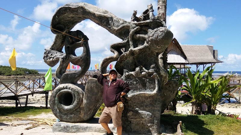 Quicksilver Surf Spot - Quicksilver Surf Spot R578+R62, Tourism Rd, General Luna, Philippines