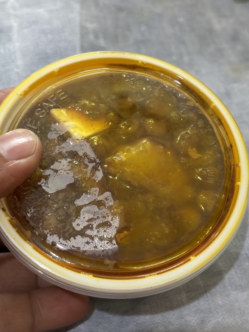 Om Chole Bhature Delhi Wale - Om Chole Bhature Delhi Wale, Shop no. 4, Vyapar Kendra Rd, next to Sai Handloom, Block C, Sushant Lok Phase I, Sector 43, Gurugram, Haryana 122009, India