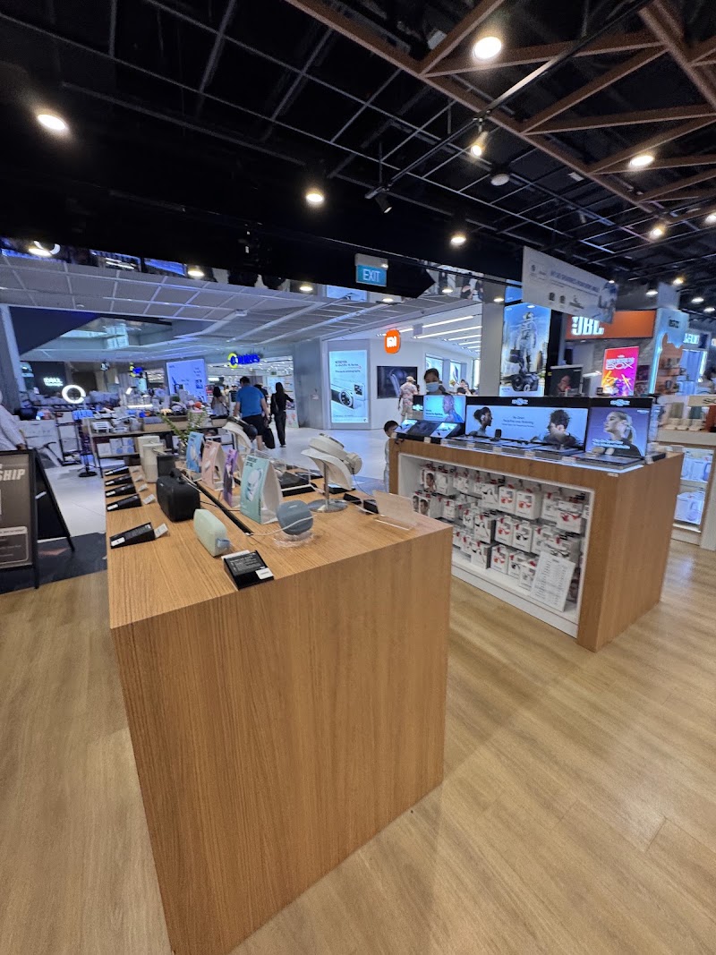 T K Foto Technic Pte Ltd (Funan) - T K Foto Technic Pte Ltd (Funan) 107 N Bridge Rd, #03-09 Funan, Singapore 179105