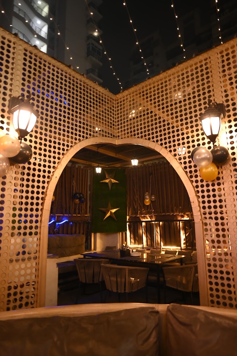 The Laal10 - The Laal10 Galaxy Plaza, Sec.04, Gaur City 1, Sector 4, Noida, Ghaziabad, Uttar Pradesh 201301, India