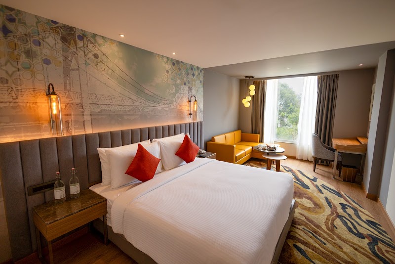 Golden Tulip - Golden Tulip, Narmadapuram Rd, opp. RBI near Parmali Wallace Complex, Zone-I, Maharana Pratap Nagar, Bhopal, Madhya Pradesh 462011, India