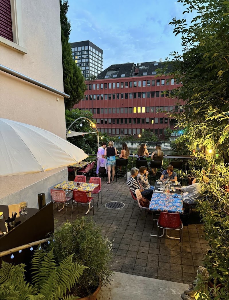 Taj Palace - Taj Palace, Hönggerstrasse 25, 8037 Zürich, Switzerland