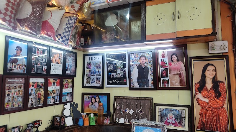 The Moment Makers.in - Personalised Gifts | Photo Frames | Custom T-shirts - The Moment Makers.in - Personalised Gifts | Photo Frames | Custom T-shirts Shop Number 05, R.K Studio, Infront Of Overbridge, near Bank Of India, Indira Market, Mahasamund, Chhattisgarh 493445, India