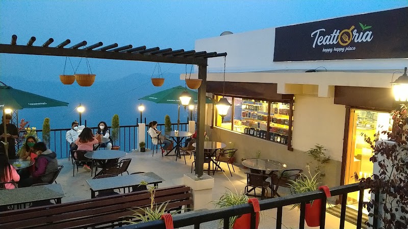 Golden Tips Tea Boutique – Nehru Road