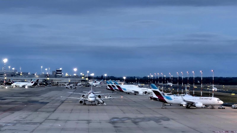 Düsseldorf Flughafen - Düsseldorf Flughafen, District 5, 40472 Düsseldorf, Germany