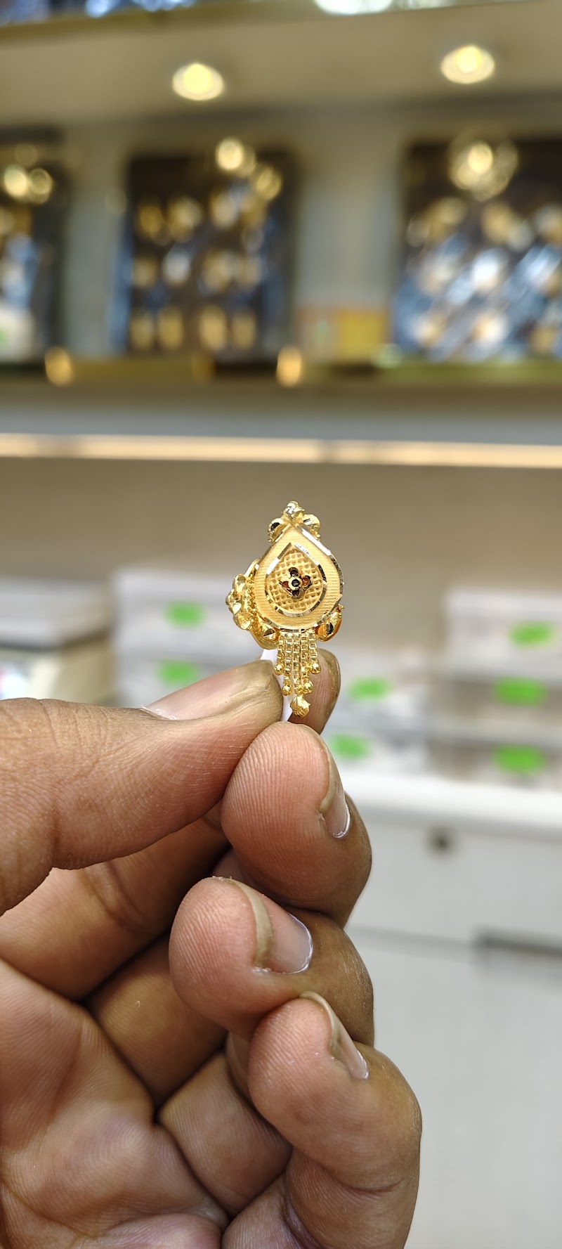 Mahavir Chand Santosh Kumar Jewellers - Mahavir Chand Santosh Kumar Jewellers, Mukhya Sarafa, Halwai Ln, Bajinath Para, Raipur, Chhattisgarh 492001, India