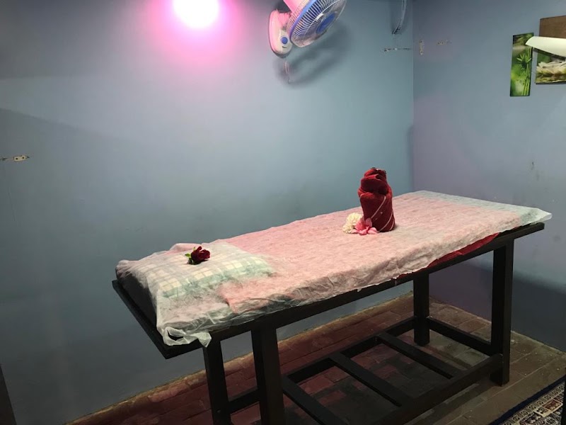 Bluestone spa - Bluestone spa, Abhiruchi Mall, 2, Sinhgad Rd, Bhide Baug, Wadgaon Budruk, Vadgaon Budruk, Pune, Maharashtra 411041, India