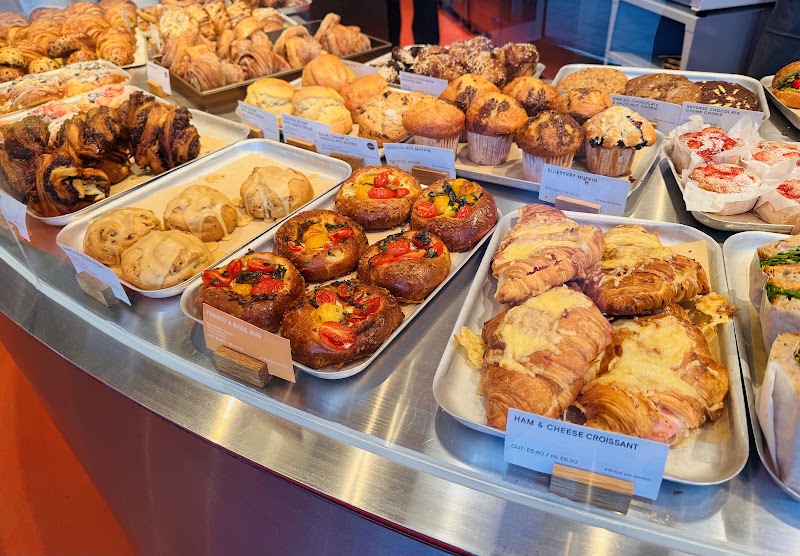 GAIL's Bakery Paddington Square - GAIL's Bakery Paddington Square 1 Paddington Sq, London W2 1DL, UK