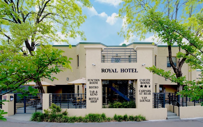Royal Hotel - Royal Hotel 220 Macquarie Rd, Springwood NSW 2777, Australia