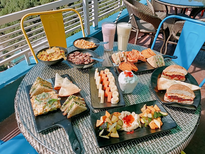 Cafe mitti kasauli - Cafe mitti kasauli MDR10, near Sanawar Lawrence School, Kasauli, Himachal Pradesh 173204, India
